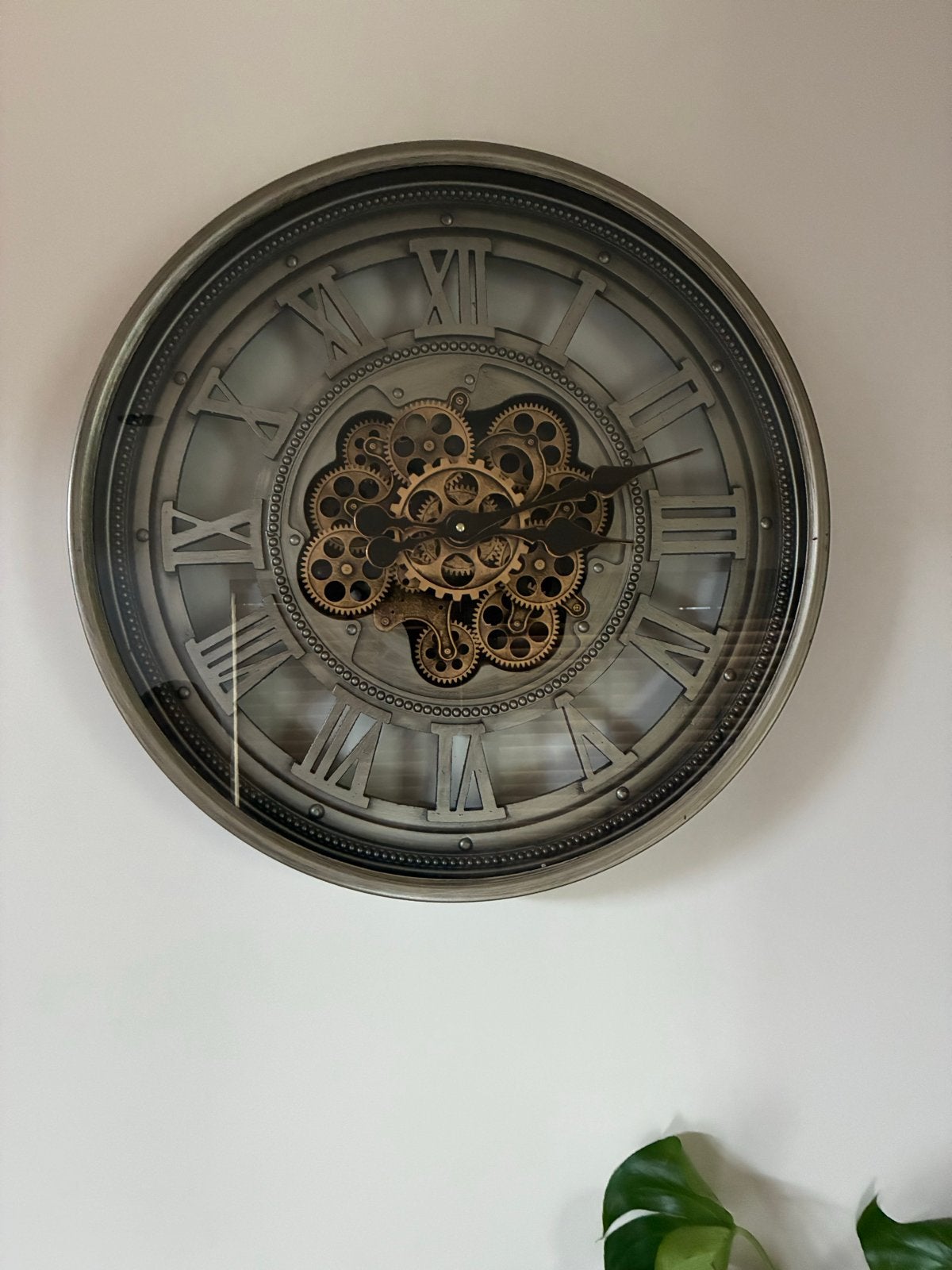 Grote wandklok met zichtbaar uurwerk - Industrieel/Vintage, Wandklok, Zichtbaar uurwerk, Analoog, Ophalen of Verzenden