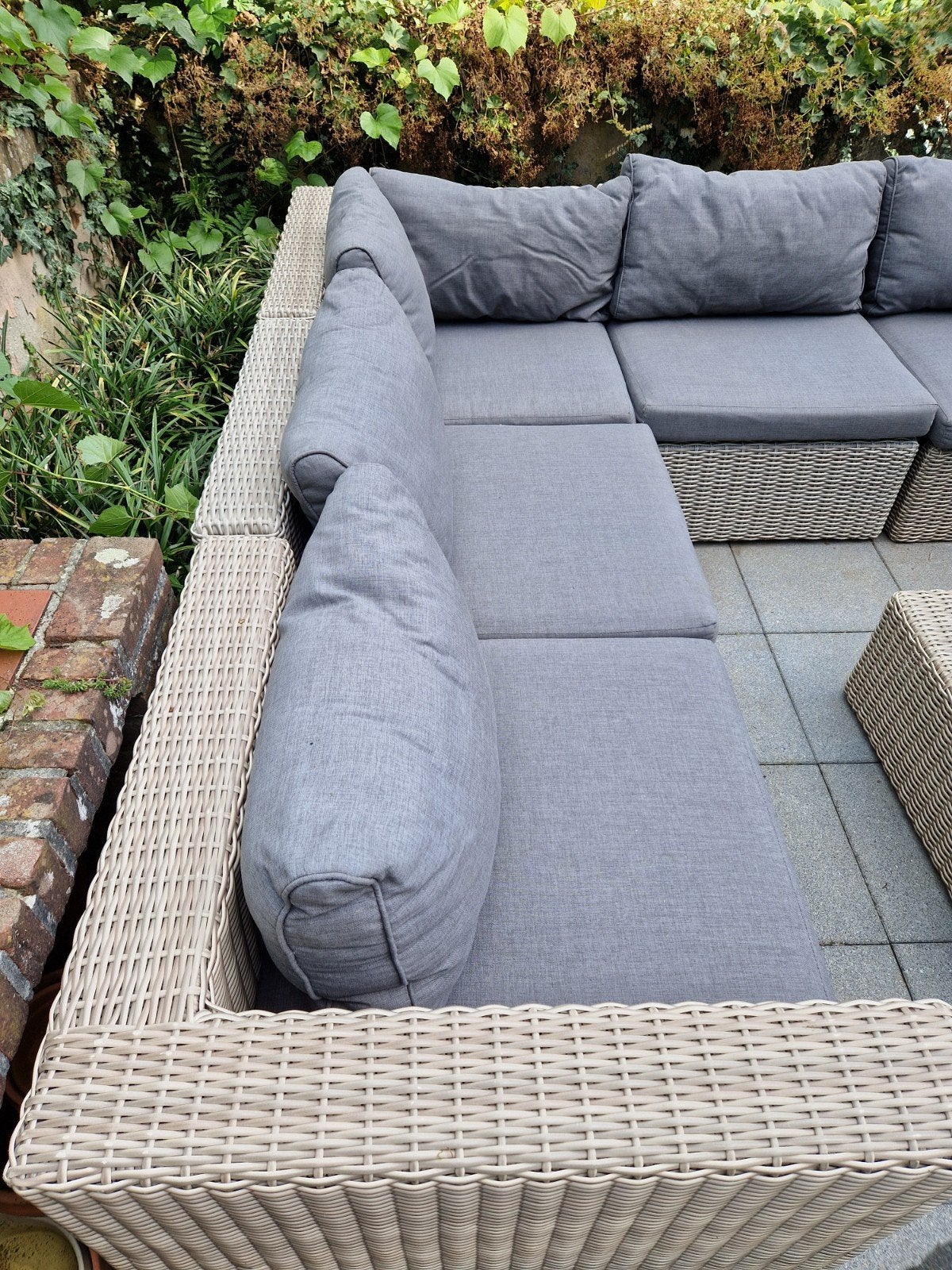 Wicker Loungeset met Kussens en Salontafel, Ophalen, 5 zitplaatsen, Gebruikt, Loungeset