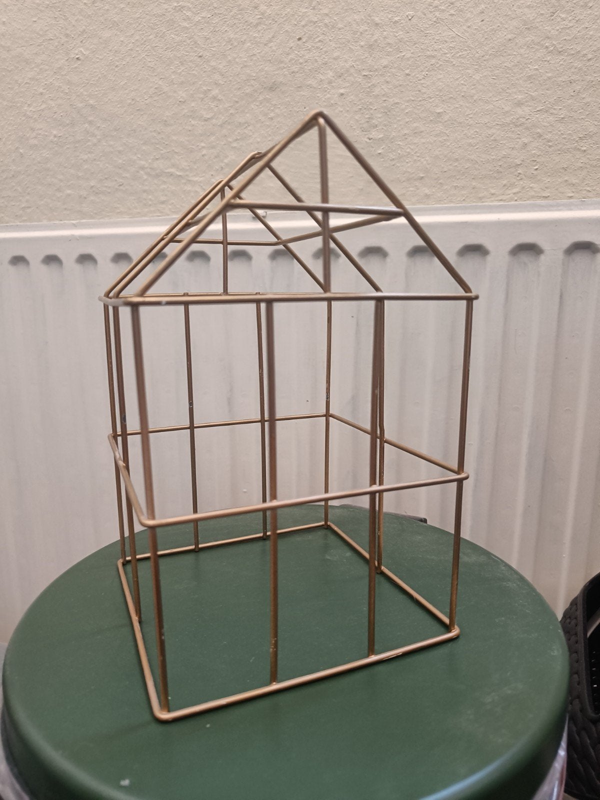 Decoratieve metalen huisje - Goudkleurig, Huis en Inrichting, Woonaccessoires | Overige, Ophalen, Gebruikt, Goud, Metaal