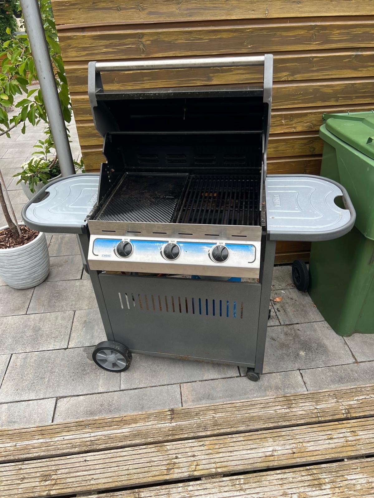 Gebruikte Cadac bbq met hoes en volle Primagaz gasfles, Ophalen, Gebruikt