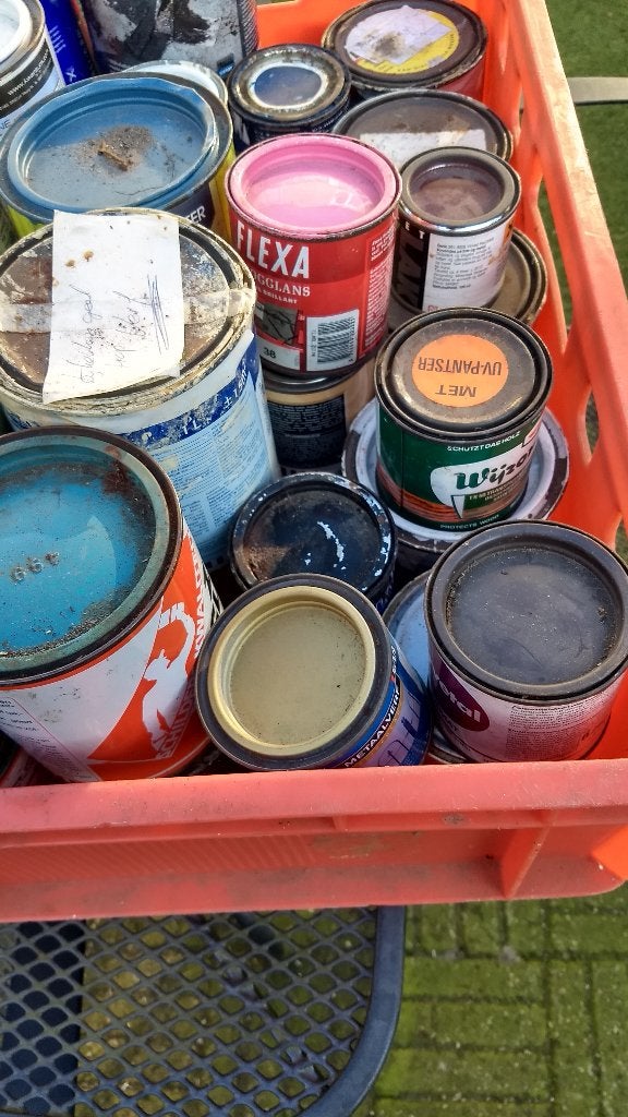 Diverse blikken verf. Verschillende kleuren . rest partij, Ophalen, Gebruikt, Overige kleuren, Verf