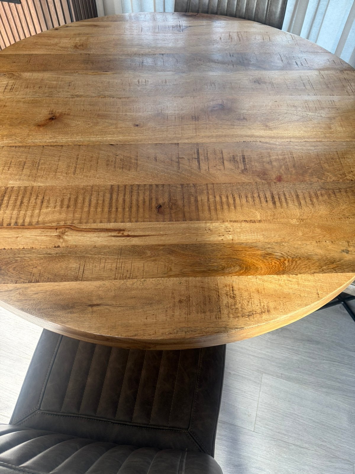 Mango eettafel, Huis en Inrichting, Tafels | Eettafels, Ophalen, 100 tot 150 cm, Rond, Zo goed als nieuw