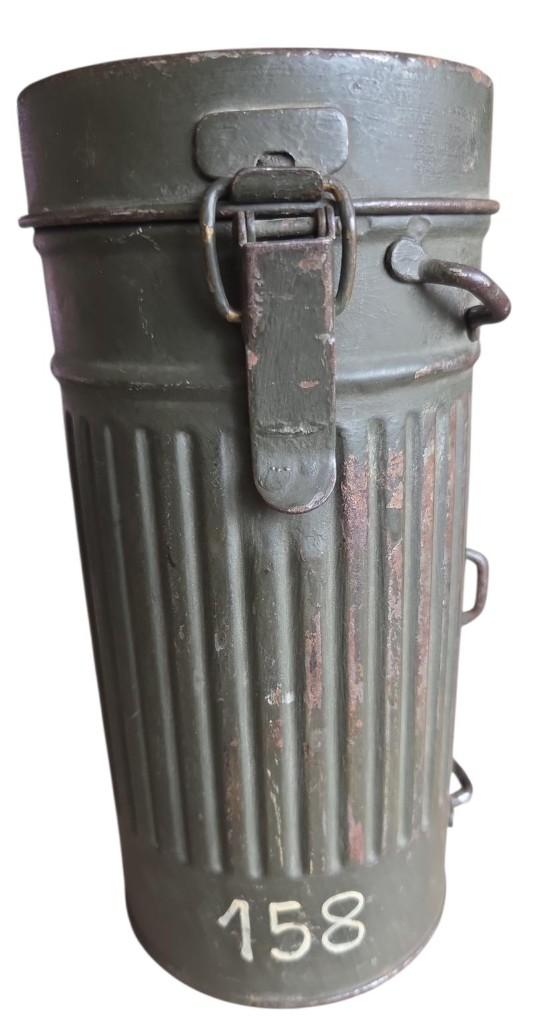 duitse ww2 gasmasker bus met een deukje, Ophalen of Verzenden, Duitsland, Overige typen