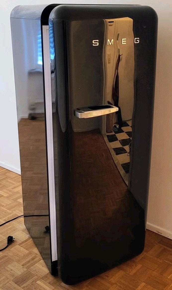 Prachtige Smeg koelkast met ruim vriesvak, Ophalen, Gebruikt, 200 liter of meer, 60 cm of meer