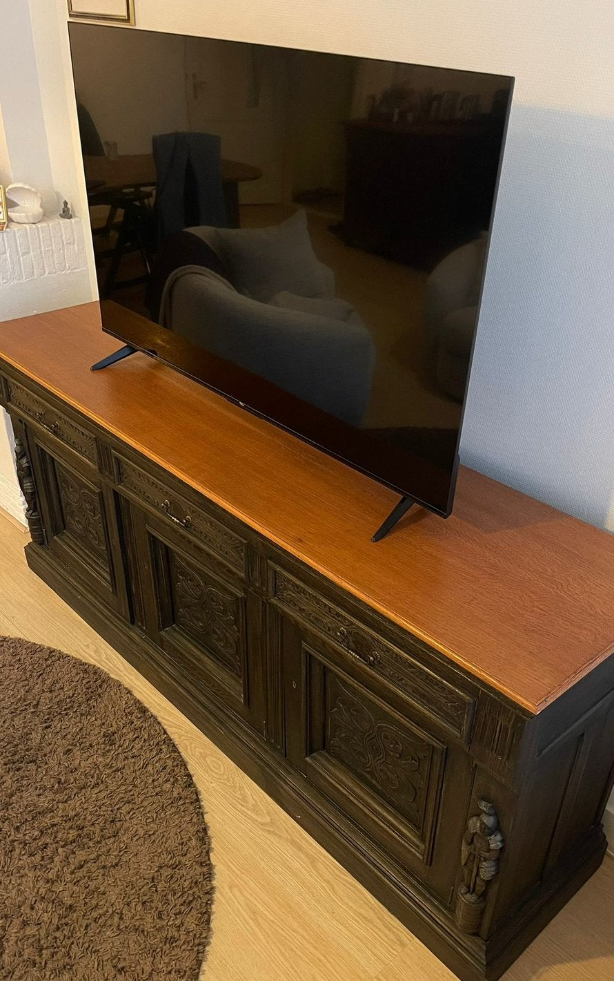 Massief houten dressoir met houtsnijwerk - Den Haag, Ophalen, Met lade(s), Zo goed als nieuw, 200 cm of meer