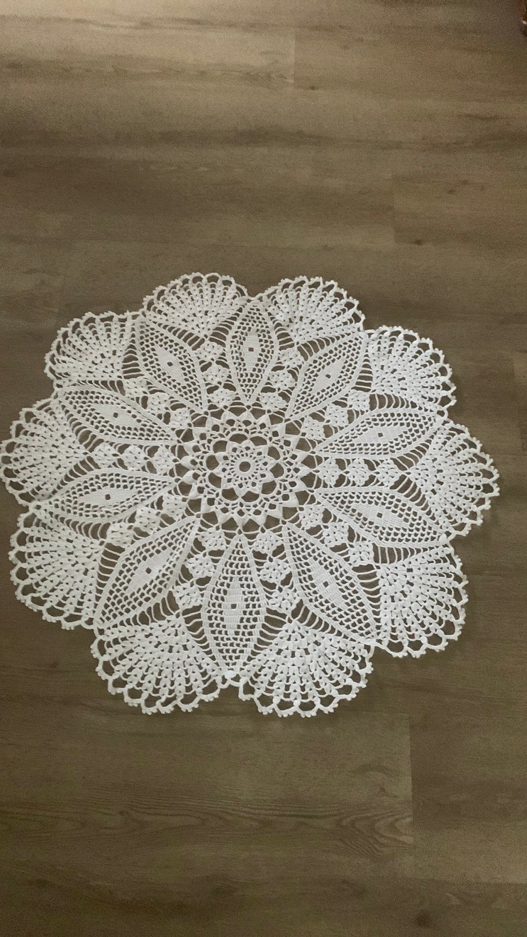 Hand gehaakt zgan Groot Rond Tafelkleed orig. van jaren 70, Antiek en Kunst, Ophalen of Verzenden