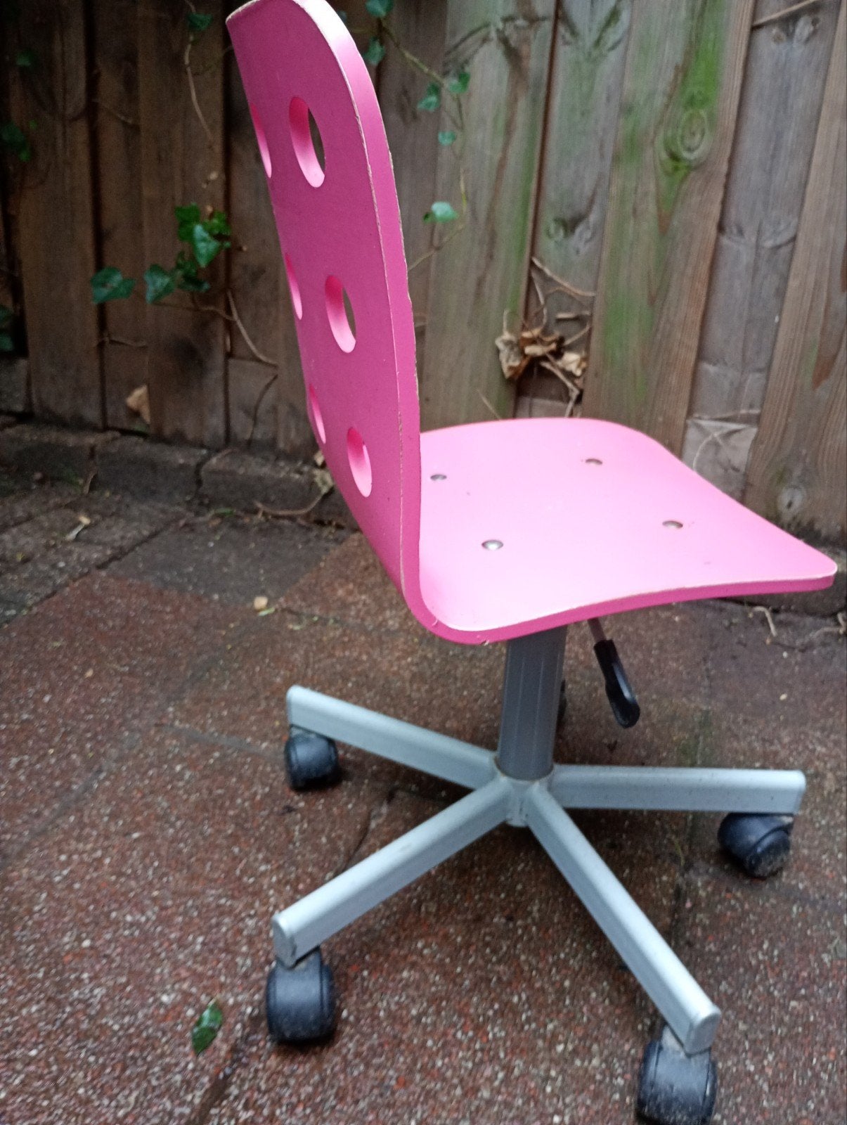 Roze ikea bureaustoel voor kinderen, Ophalen