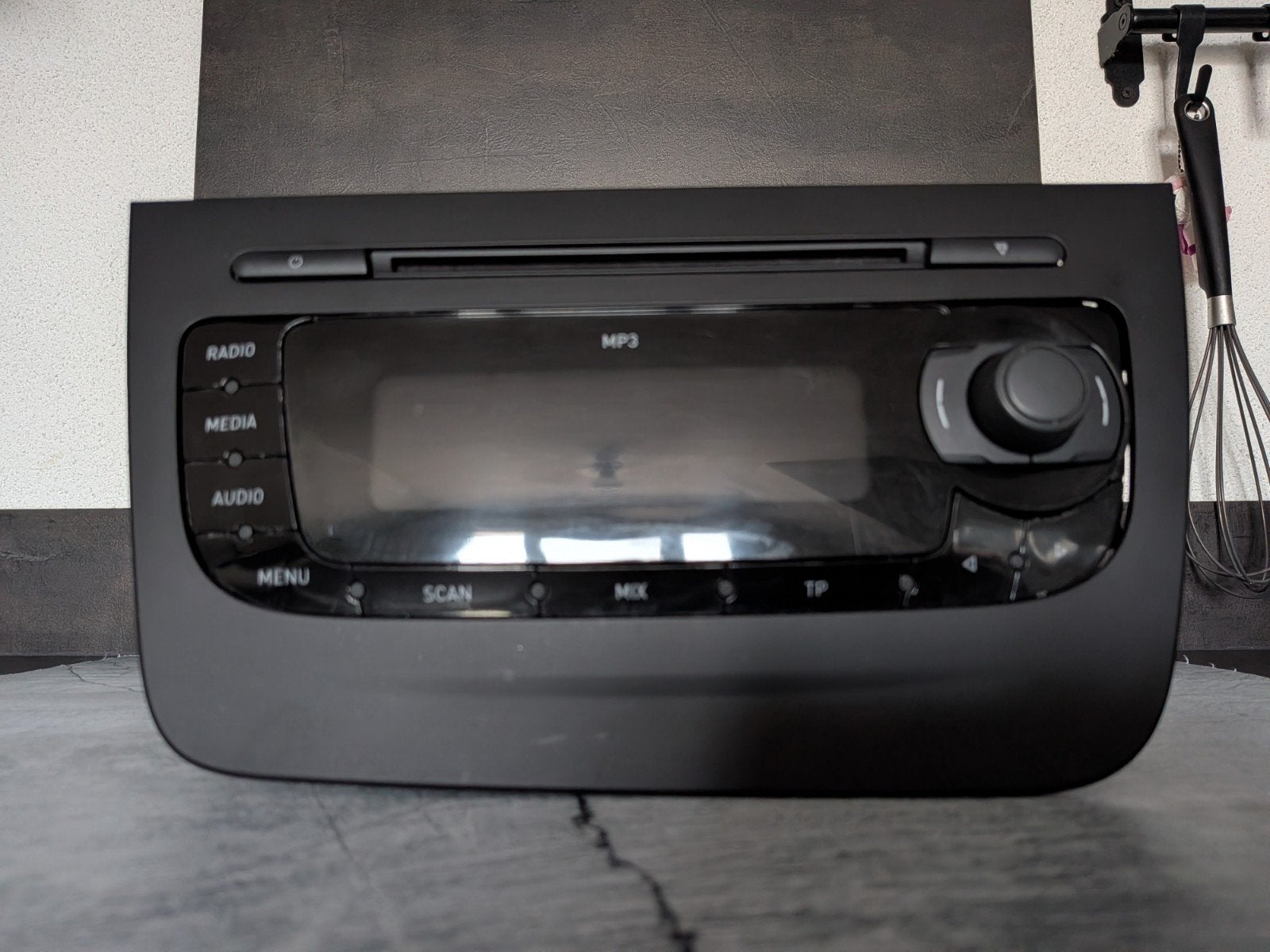 Autoradio inclusief frame - zat in een Seat Altea XL, Auto diversen, Ophalen of Verzenden, Gebruikt