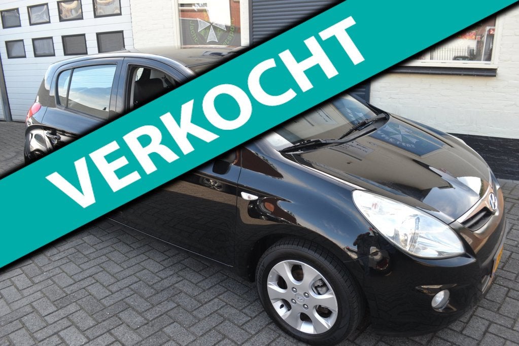 Hyundai I20 1.4i i-Catcher Sport uitvoering, Auto's, Voorwielaandrijving, Zwart, 4 cilinders, 1396 cc