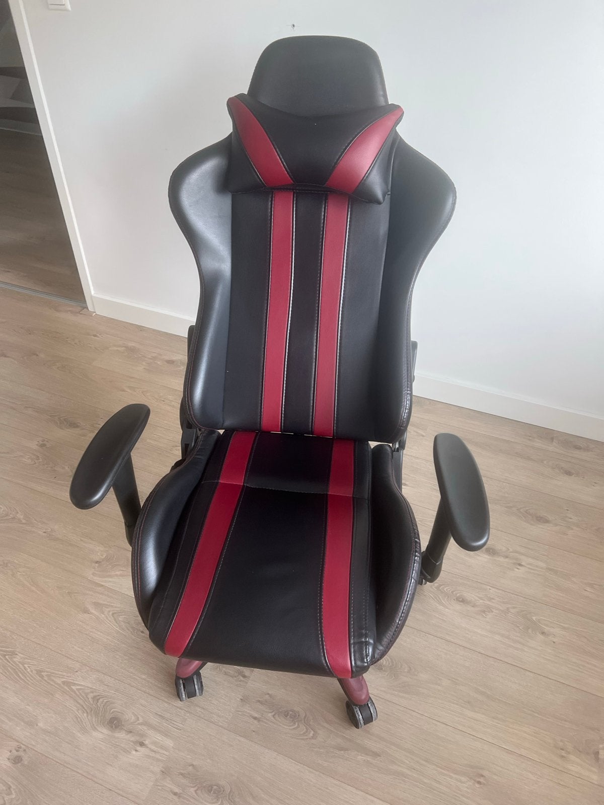 Gaming Bureaustoel Zwart/Rood - Comfortabel en Ergonomisch, Ophalen, Gebruikt, Zwart, Bureaustoel