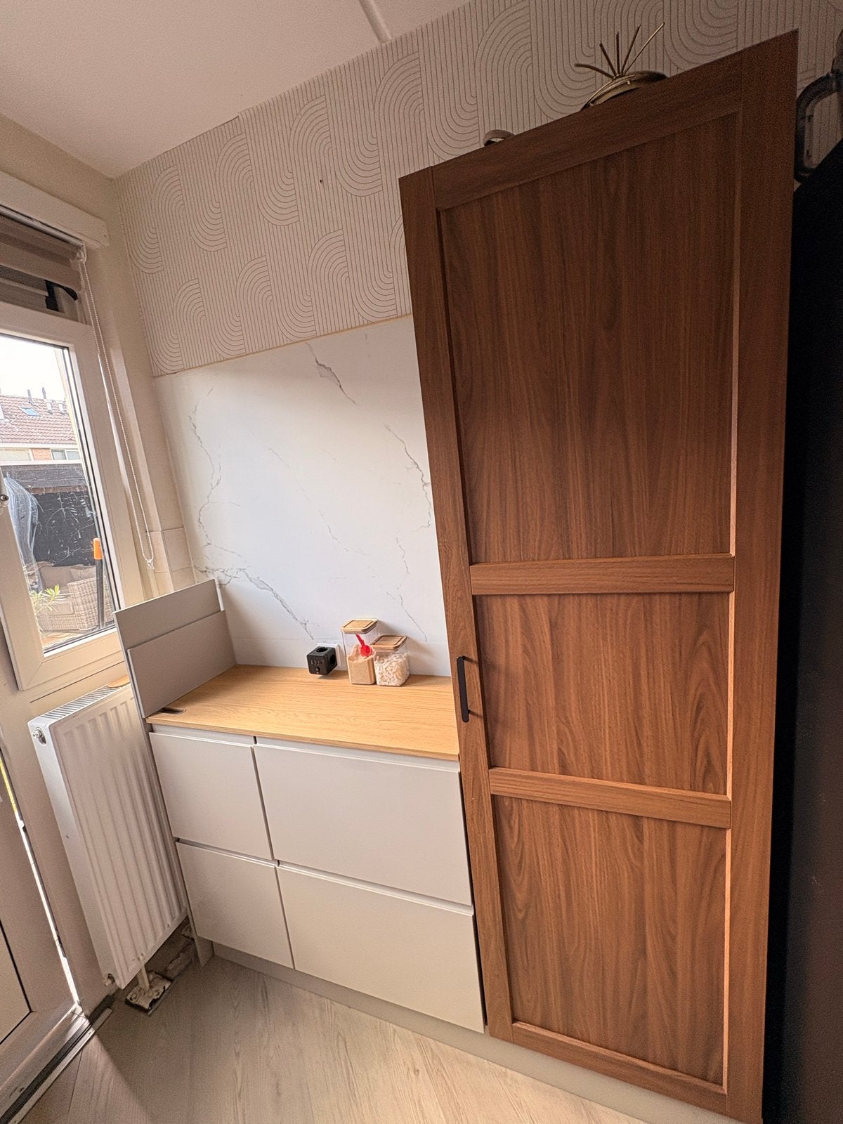 IKEA ENKÖPING Hoge Kastdeur Walnoot, Ophalen, 200 cm of meer, 50 tot 100 cm, Zo goed als nieuw