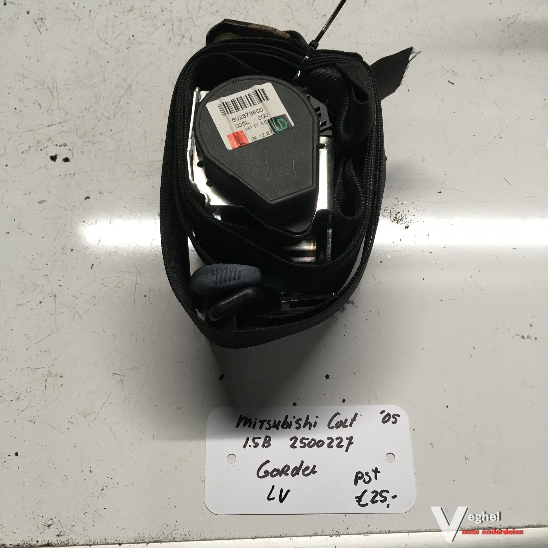 Mitsubishi Colt 1.5B   3drs  kleurcode: 01D 2005 2500227  Go, Gebruikt, -, -, Ophalen of Verzenden