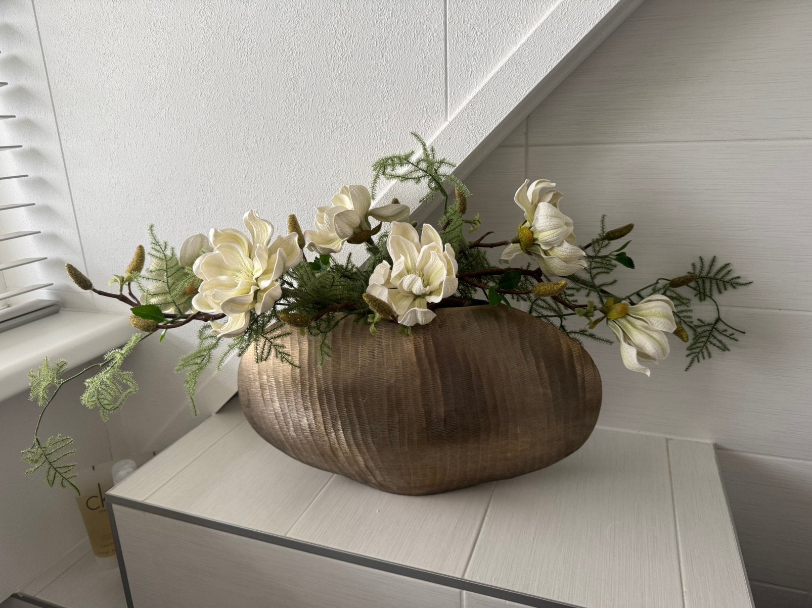 Ptmd goude bloempot, Huis en Inrichting, Woonaccessoires | Vazen, Overige kleuren, Aardewerk of Porselein, Ophalen of Verzenden