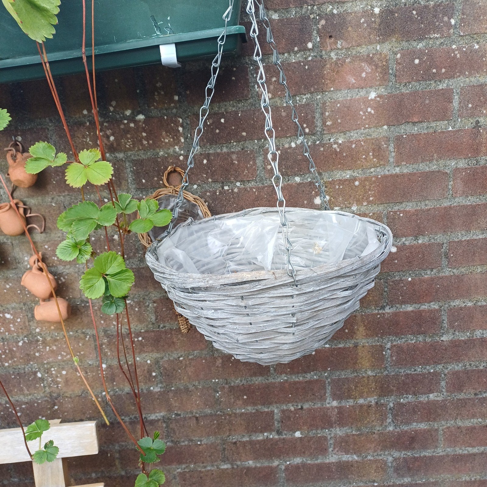 hanging basket, Ophalen of Verzenden, Rond, Kunststof, Minder dan 30 cm