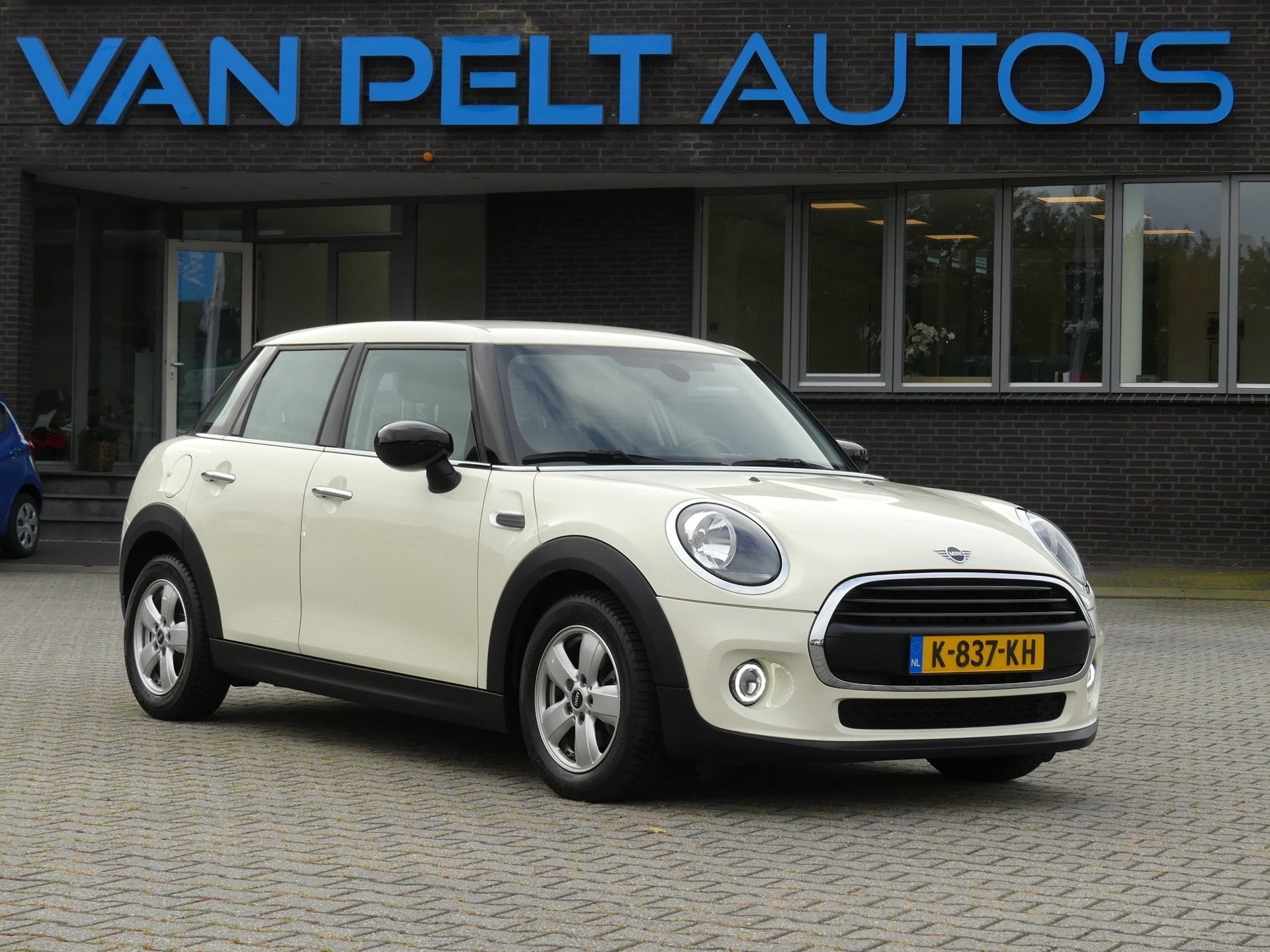 Mini 5-Deurs 1.5 One Business Edition / Navigatie /, Auto's, Voorwielaandrijving, Stof, Gebruikt, Euro 6
