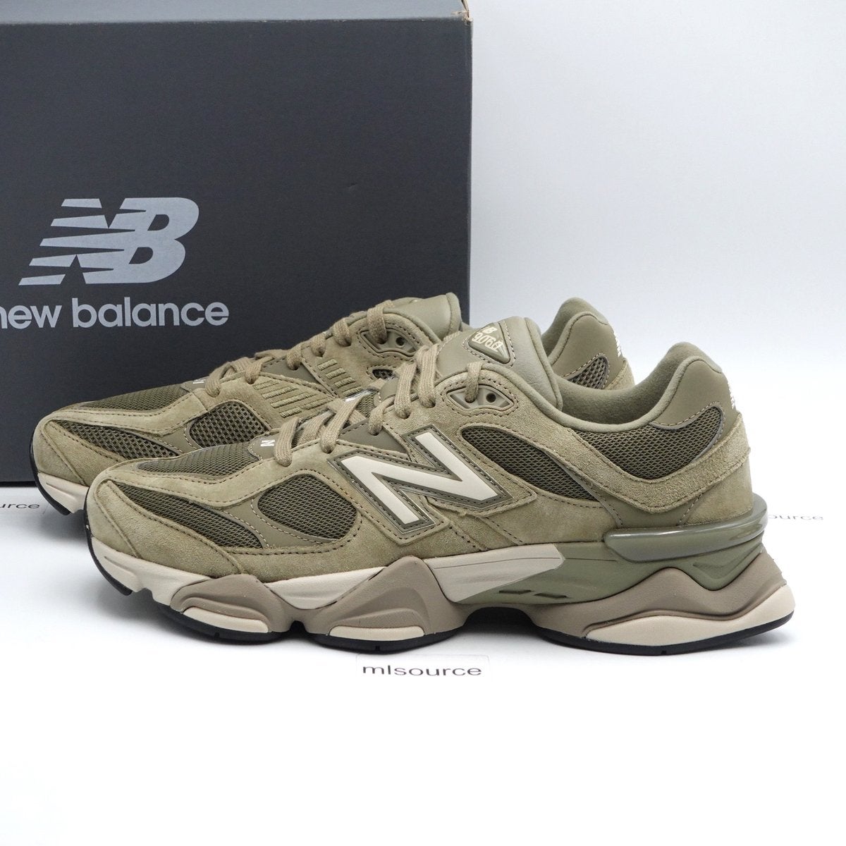 New Balance 9060 Sneakers U9060JGC Covert Green 44.5, Kleding | Heren, Schoenen, Ophalen of Verzenden, Zo goed als nieuw, Overige kleuren