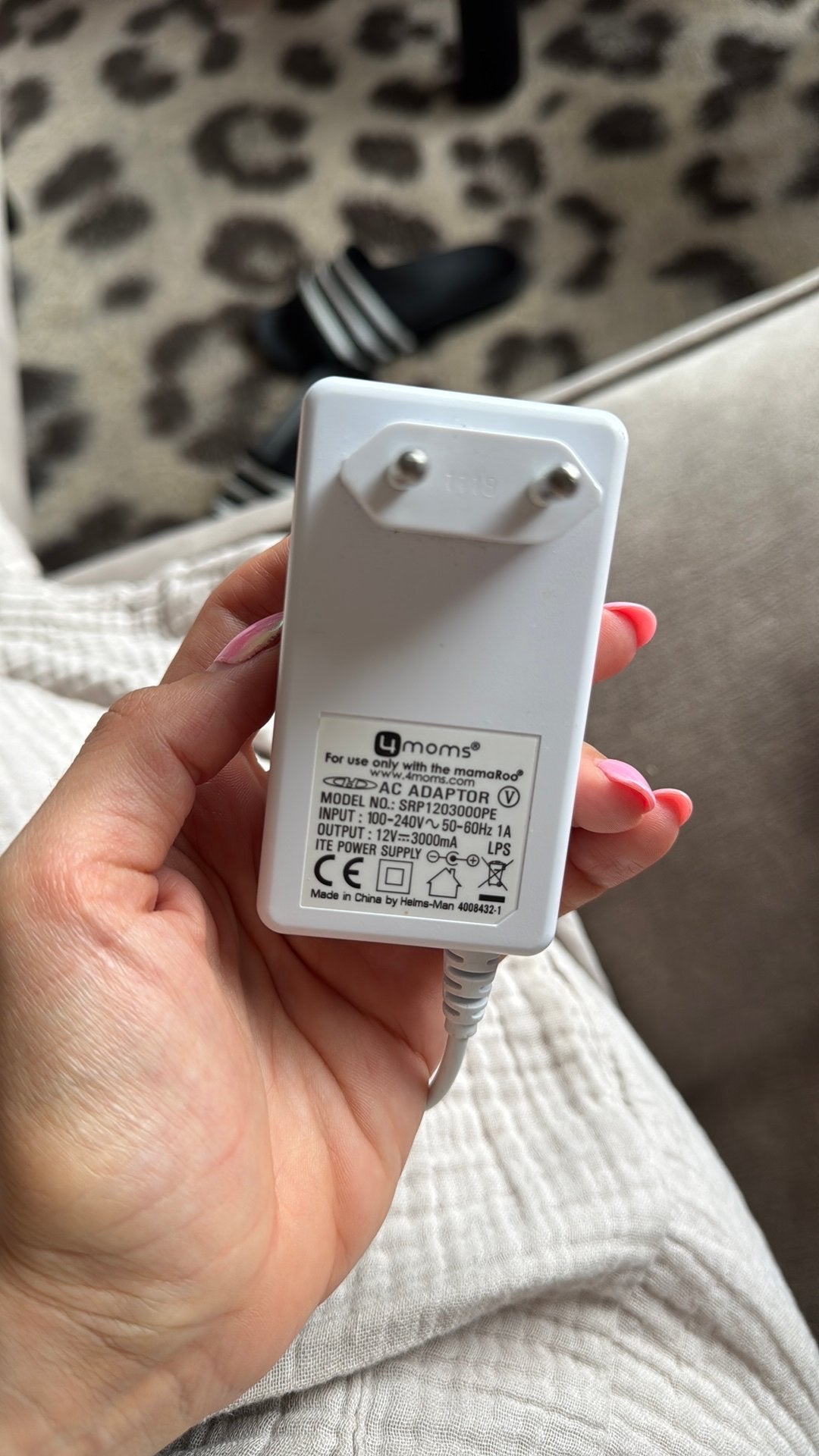 GEZOCHT: originele 4moms mamaRoo adapter/lader, Ophalen of Verzenden, Zo goed als nieuw