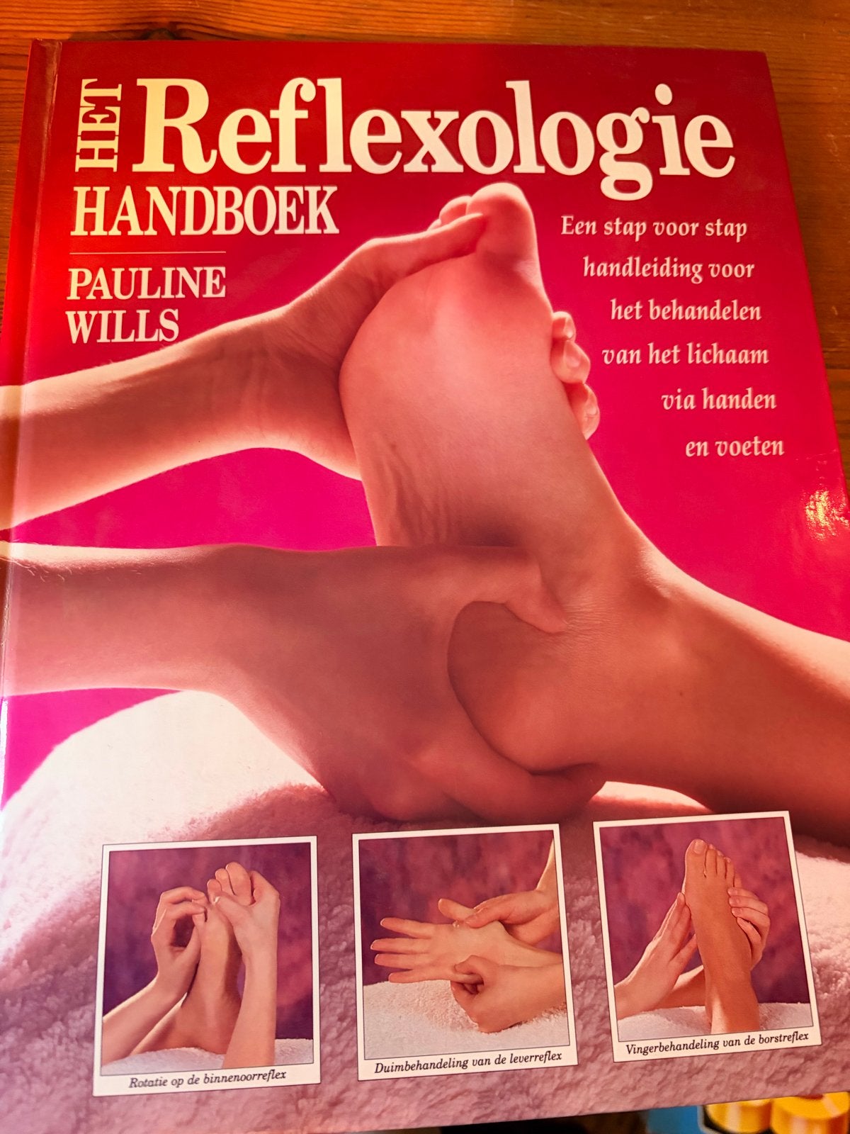 Het Reflexologie Handboek - Pauline Wills, Ophalen of Verzenden, Gelezen, Kruiden en Alternatief