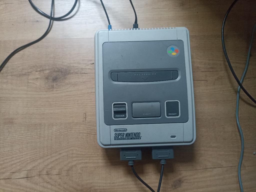 SNES met 2 controllers en 5 Games, Spelcomputers en Games, Ophalen of Verzenden, Gebruikt, Met 2 controllers, Met games