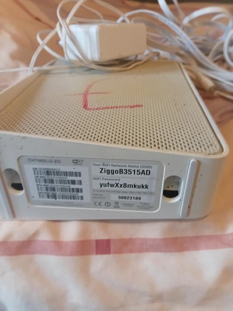 Ziggo Connect Box compleet abbonement vrij, Computers en Software, Routers en Modems, Ophalen of Verzenden, Zo goed als nieuw