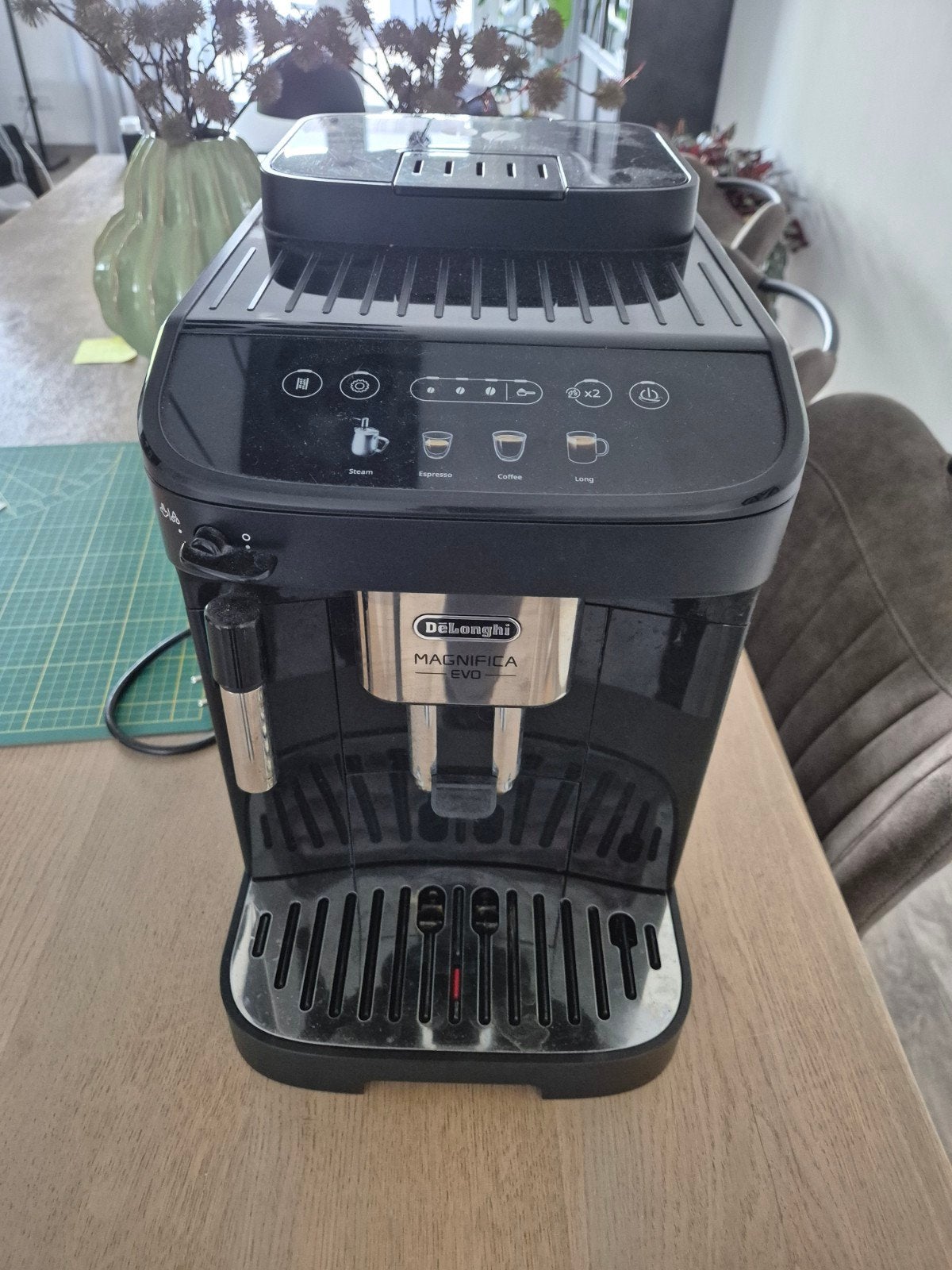 De'Longhi Magnifica Evo volautomatische espressomachine, Witgoed en Apparatuur, Espresso apparaat, Koffiebonen, Niet werkend, 2 tot 4 kopjes