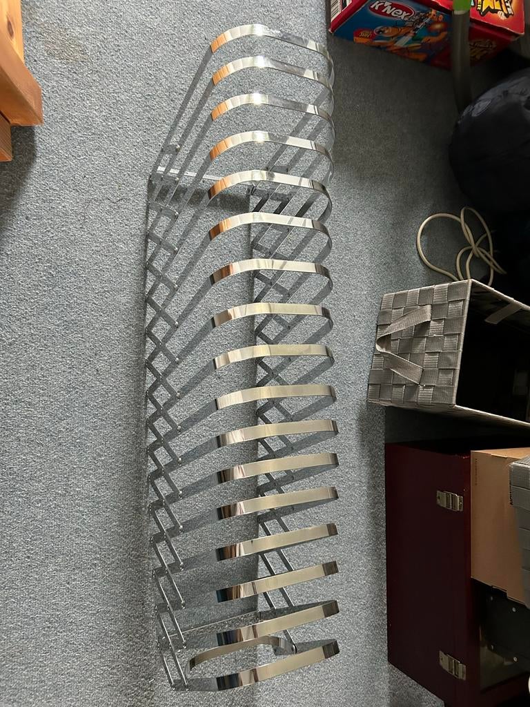 Boeken of kranten rek - Vrijstaand en wandmontage, Ophalen, Gebruikt