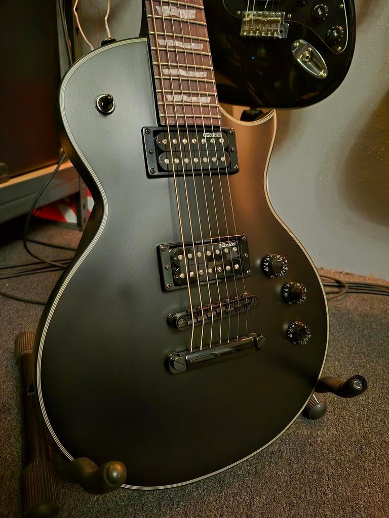 ESP LTD EC-257 - 7 String met Hardcase, Muziek en Instrumenten, Snaarinstrumenten | Gitaren | Elektrisch, Ophalen of Verzenden