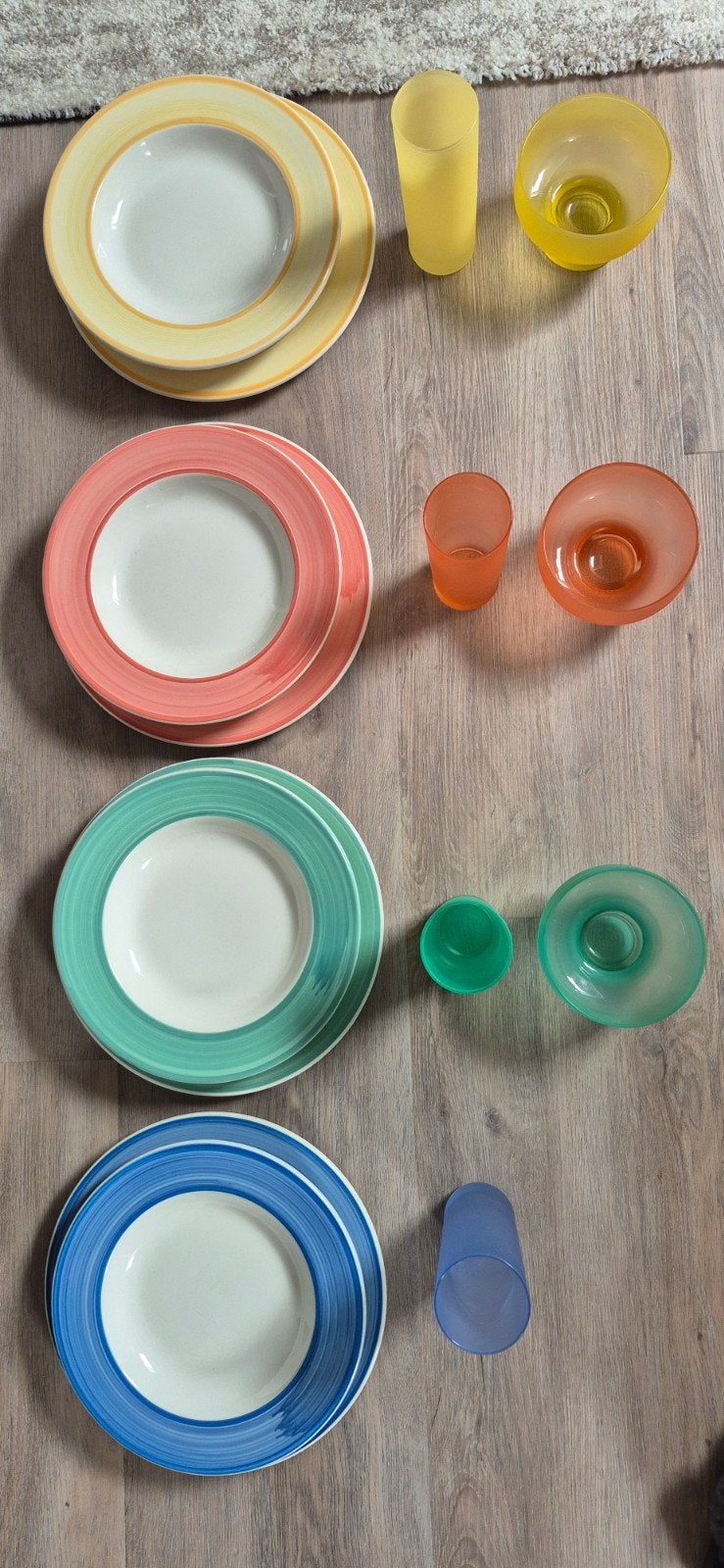 Kleurrijk Servies: Borden, Glazen en Kommen Set, Ophalen, Keramiek, Nieuw, Bord(en)