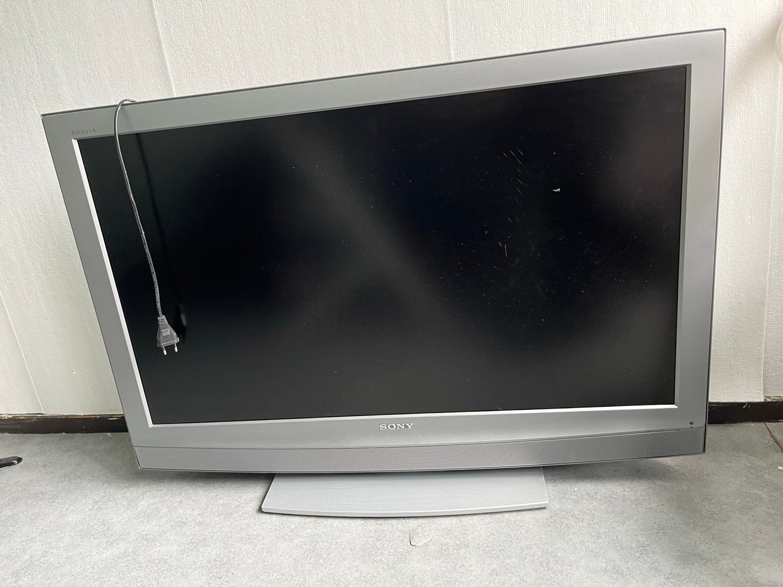 Gratis Sony Bravia LCD TV - Ophalen, Audio, Tv en Foto, Gebruikt, Ophalen of Verzenden, HD Ready (720p), LCD