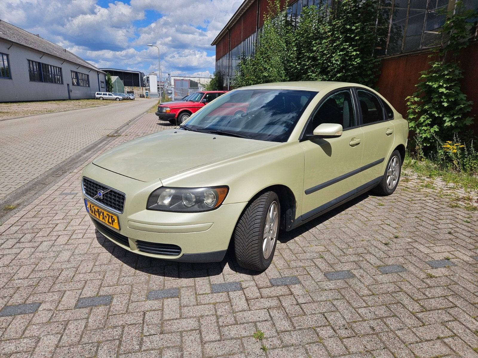 Volvo S40 2.4 I 103KW 2005 Groen, Auto's, Voorwielaandrijving, Stof, 700 kg, Origineel Nederlands
