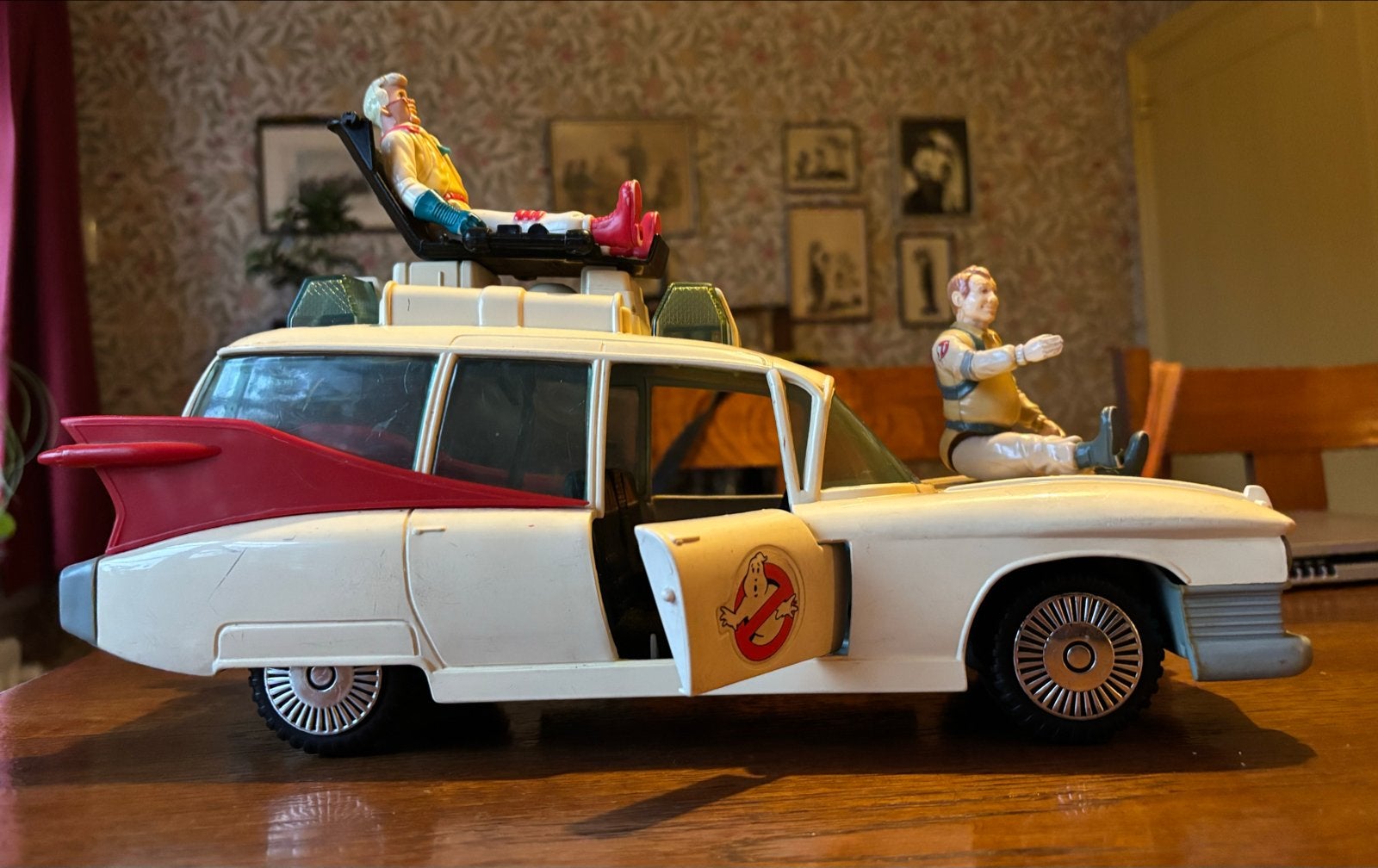 Vintage Ghostbusters Ecto-1 met 2 figuren, Ophalen of Verzenden, Gebruikt