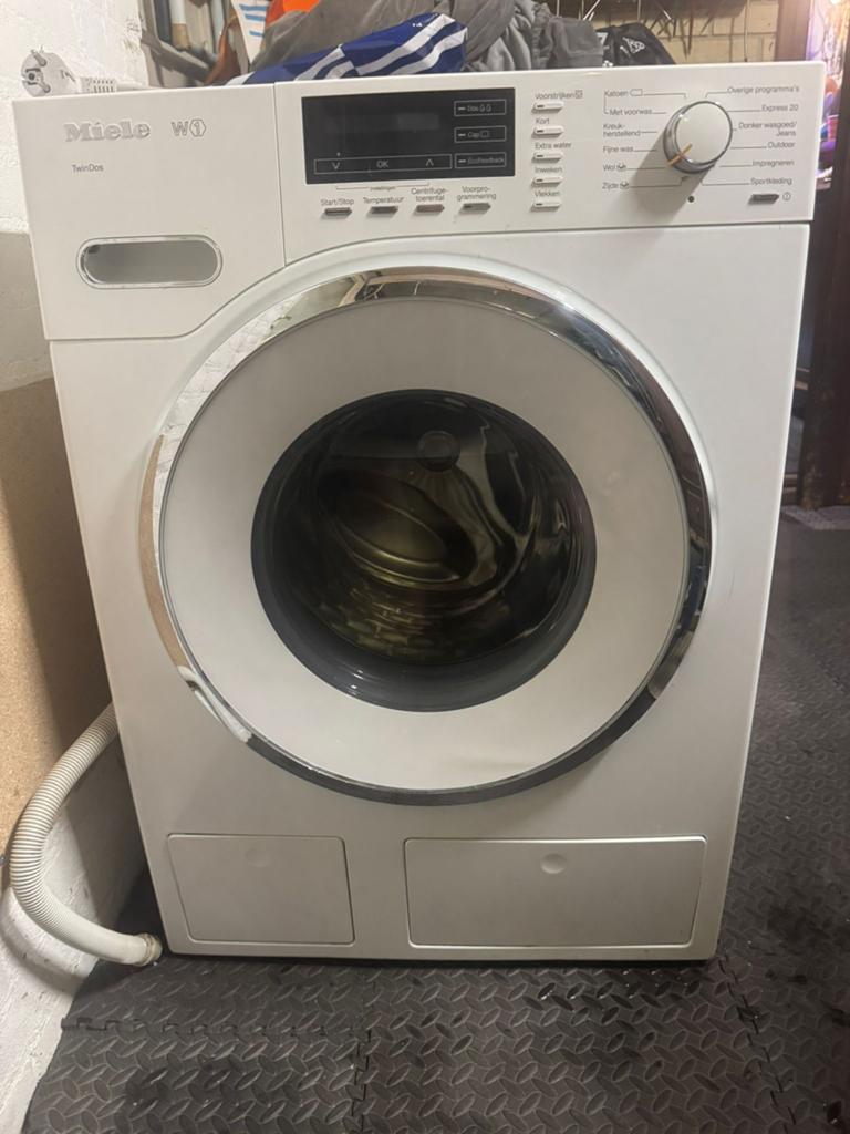Miele Wasmachine W1 TwinDos - Zeer goede staat, 1200 tot 1600 toeren, 8 tot 10 kg, Ophalen of Verzenden, Zo goed als nieuw