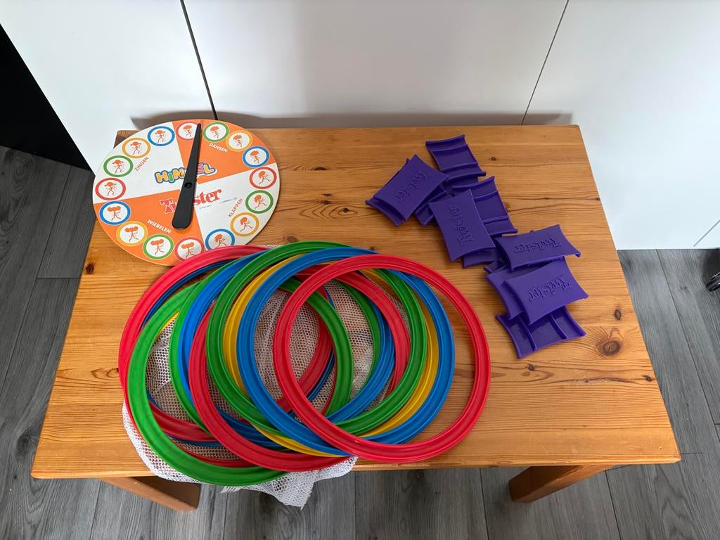 Twister Hinkelspel - Buiten- en Binnenspel, Ophalen of Verzenden, Zo goed als nieuw
