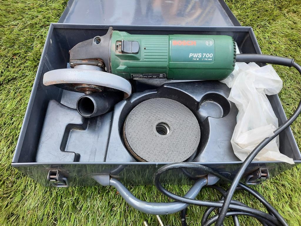 Bosch Haakse Slijper PWS 700 met koffer, Ophalen of Verzenden