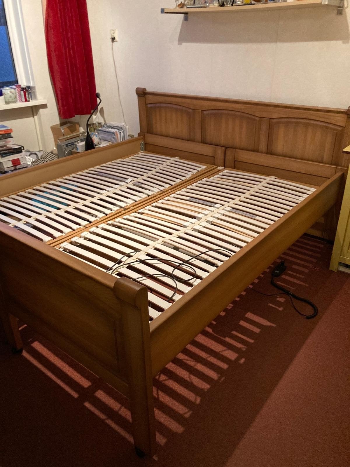 Eikenhouten Seniorenbed met 2x elektrische lattenbodem, Ophalen, Gebruikt, 90 cm, Tweepersoons