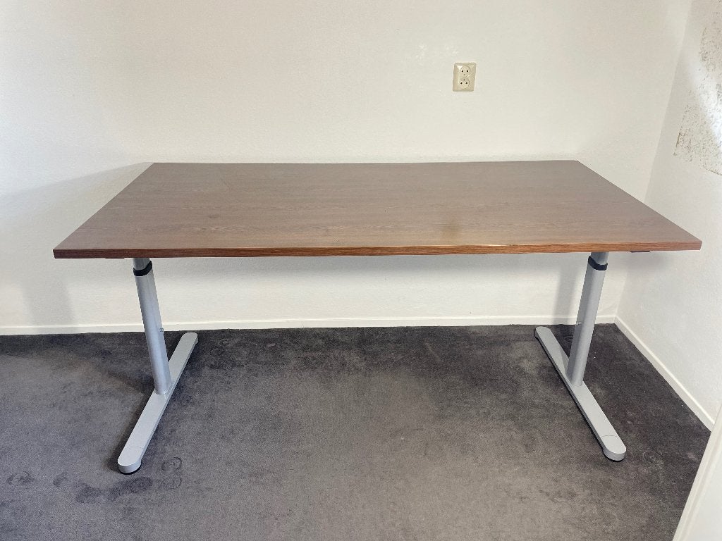 Verstelbare bureau tafel, Ophalen, Gebruikt, Bruin, Computerbureau