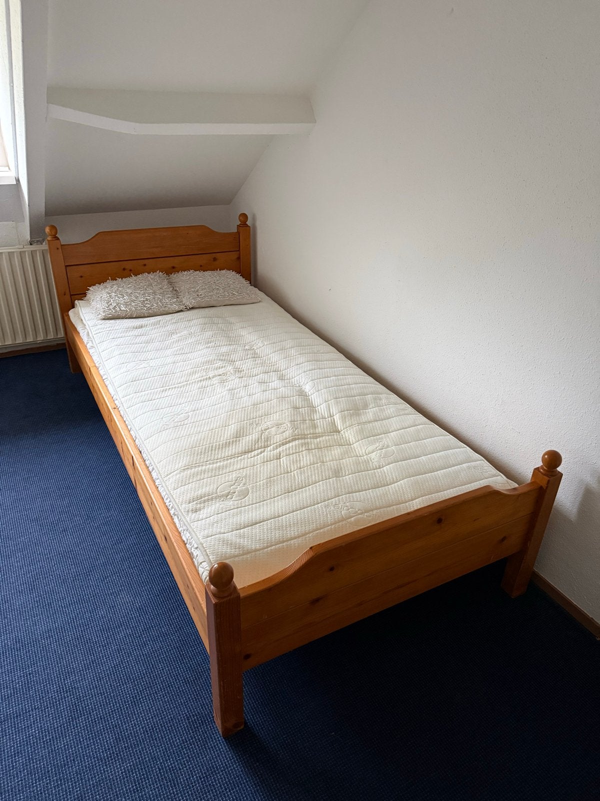 Eenpersoonsbed van grenenhout, Huis en Inrichting, Slaapkamer | Bedden, Ophalen, Gebruikt, 90 cm, Eenpersoons