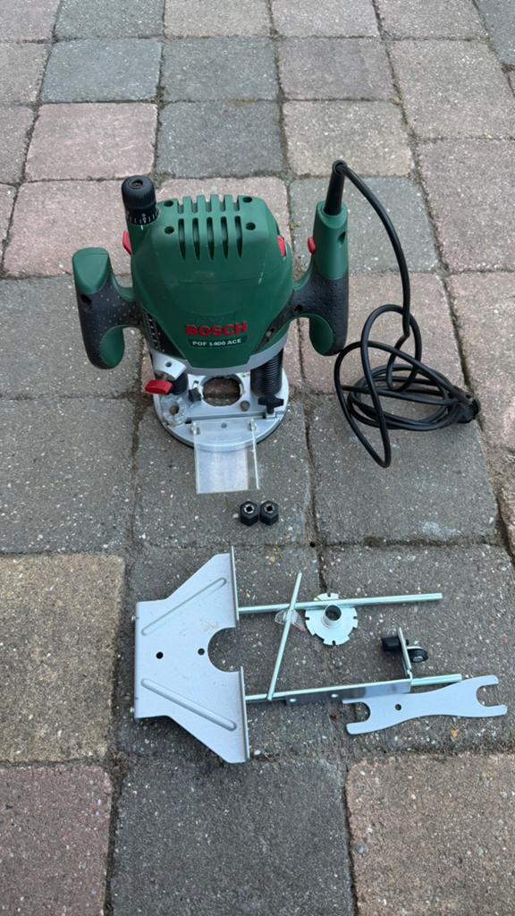 Bovenfrees bosch pof 1400 ace, Doe-het-zelf en Verbouw, Ophalen, Zo goed als nieuw, Elektrisch, Bovenfrees