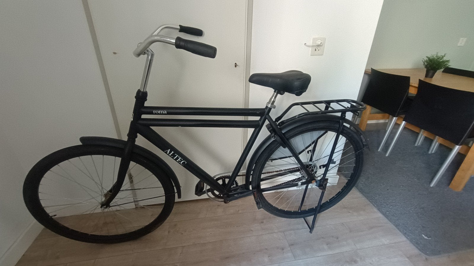 Altec Roma herenfiets - Zwart, zo goed als nieuw, Terugtraprem, Zo goed als nieuw, 53 tot 57 cm, Ophalen