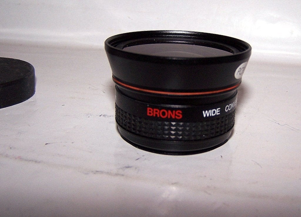 Brons Wide Conversion (voorzet)lens 0.42X For Sony TR. Nwst., Overige merken, Overige soorten, Ophalen of Verzenden, Zo goed als nieuw