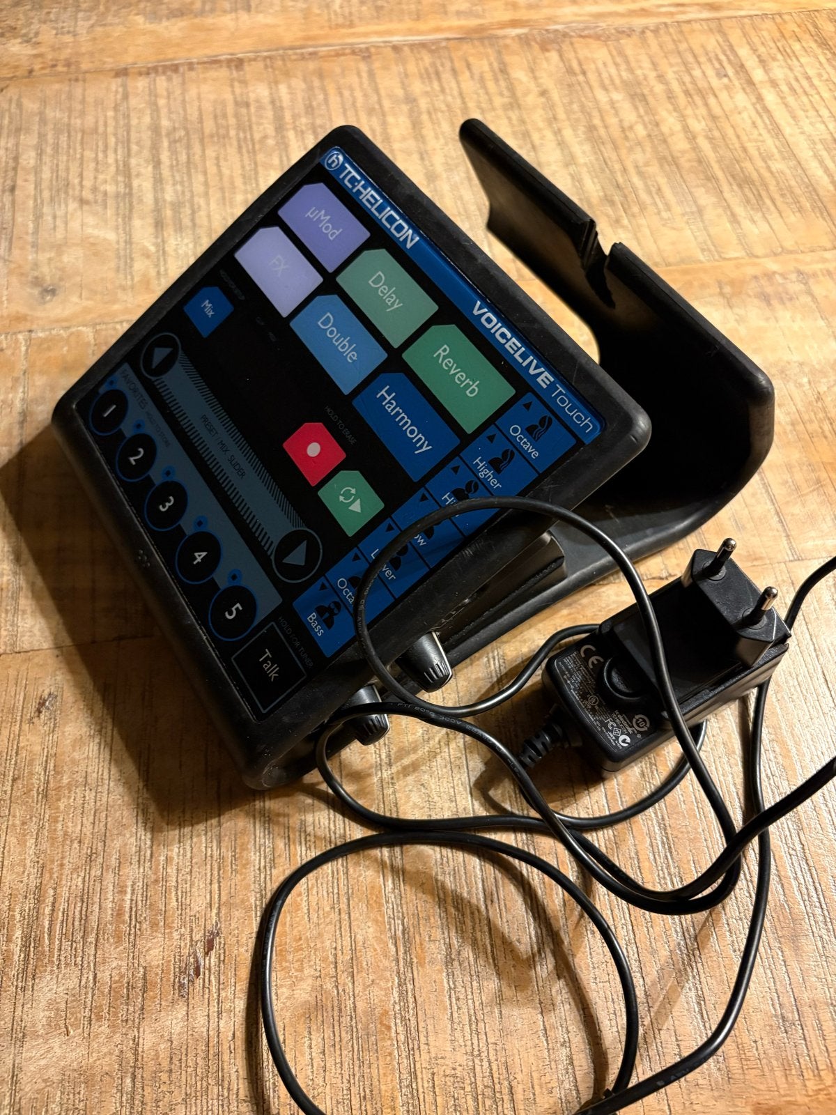 TC Helicon VoiceLive Touch - Vocal Multi-effect Processor, Ophalen of Verzenden, Gebruikt, Multi-effect