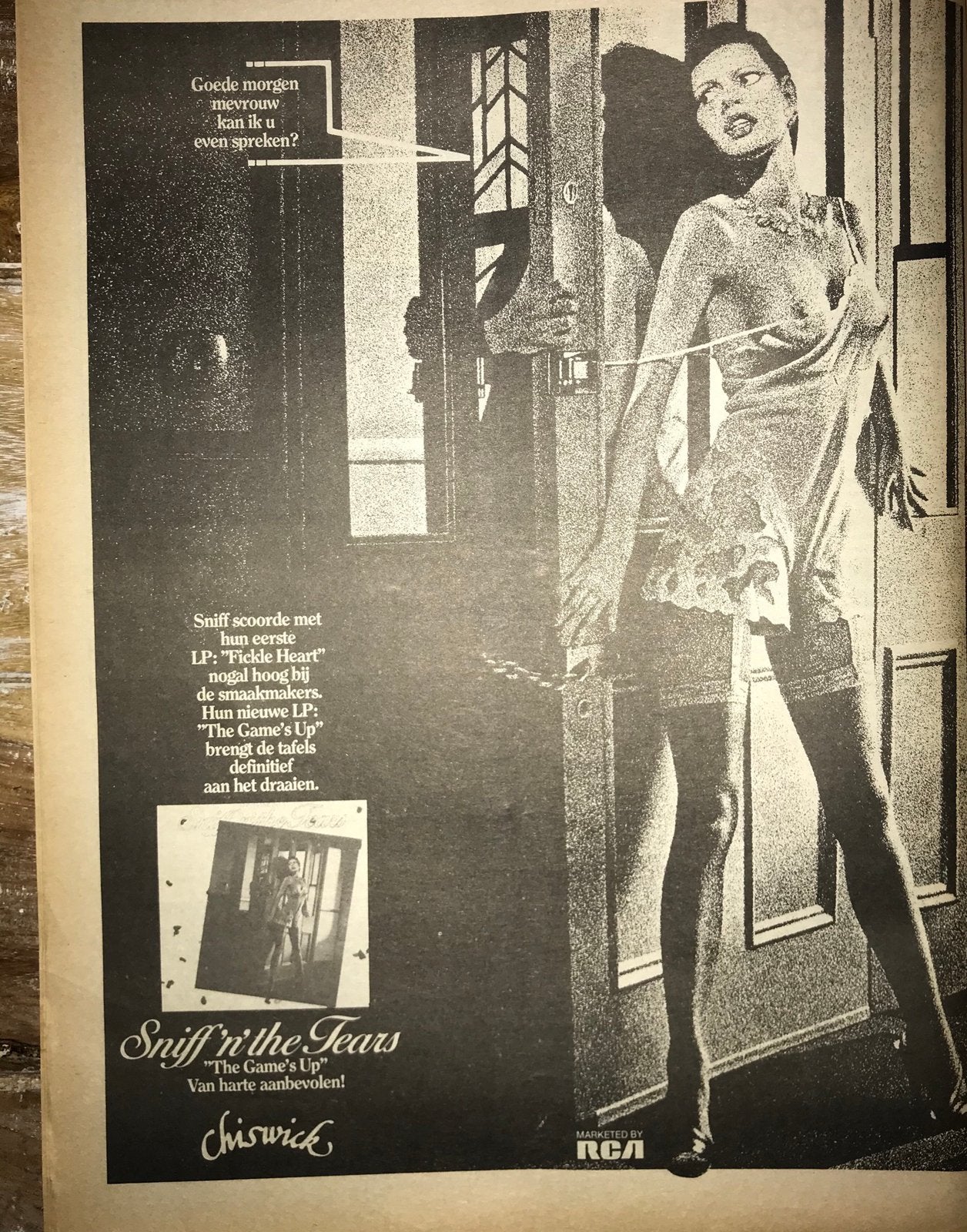Paginagrote A3 advertentie SNIFF THE TEARS Fickle Heart, Verzamelen, Posters, Ophalen of Verzenden, Gebruikt, A1 t/m A3