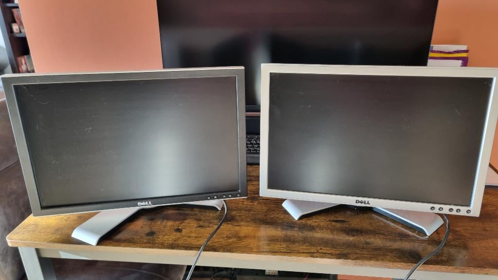 Twee Dell computer schermen 24 inch, Ophalen of Verzenden, Dell, Onbekend, In hoogte verstelbaar