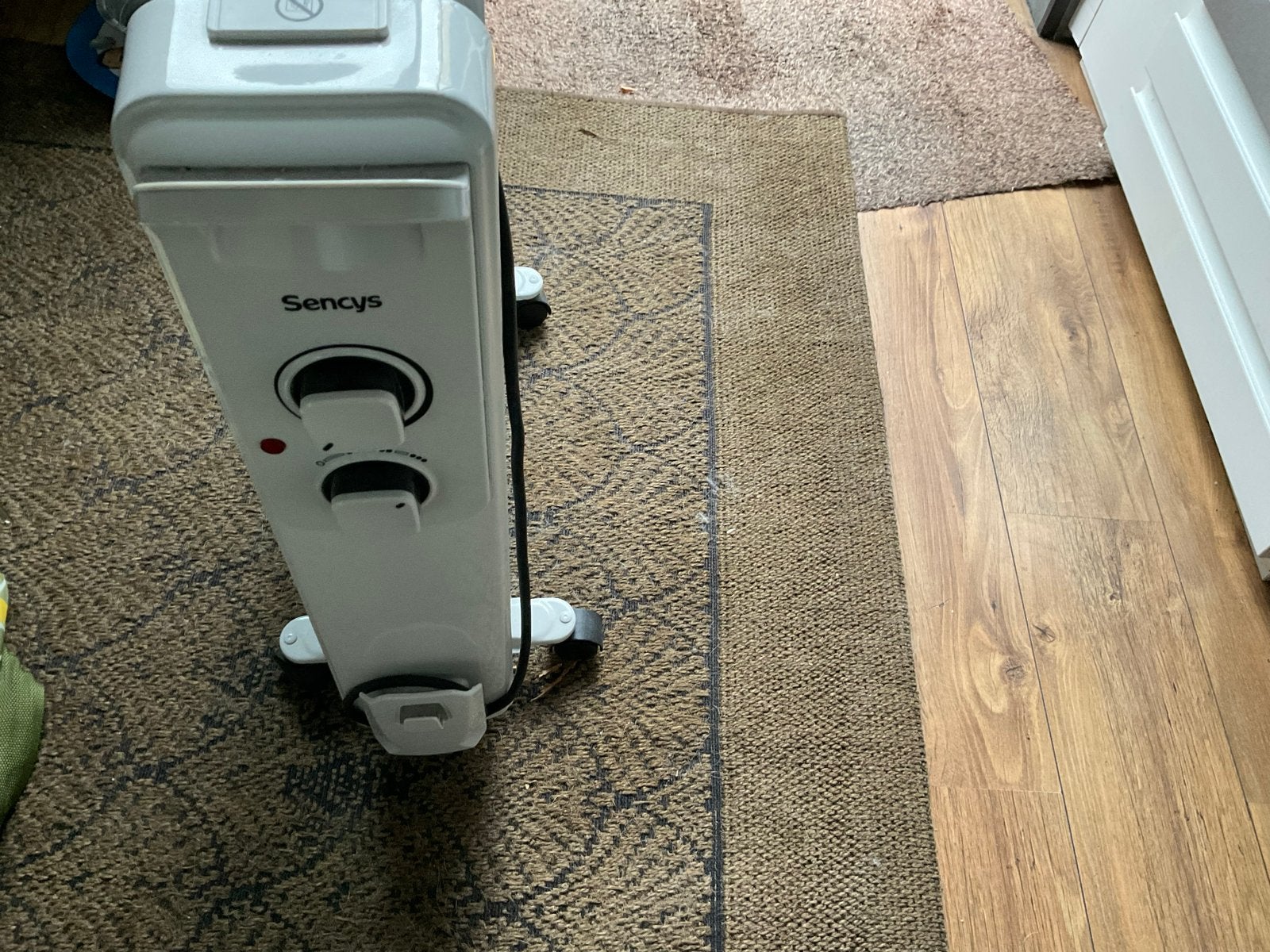 Sencys Oliegevulde Radiator 2500W, Ophalen, 30 tot 80 cm, Radiator, Zo goed als nieuw