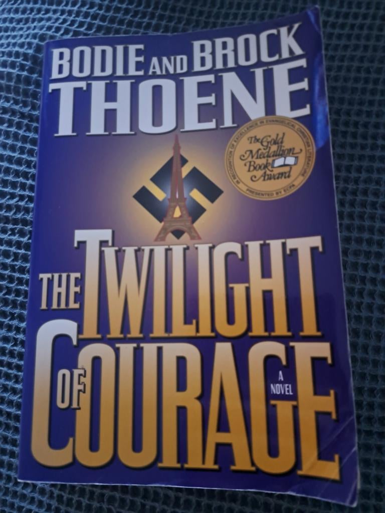 Bodie and Brock Thoene The twilight of courage, Boeken, Ophalen of Verzenden