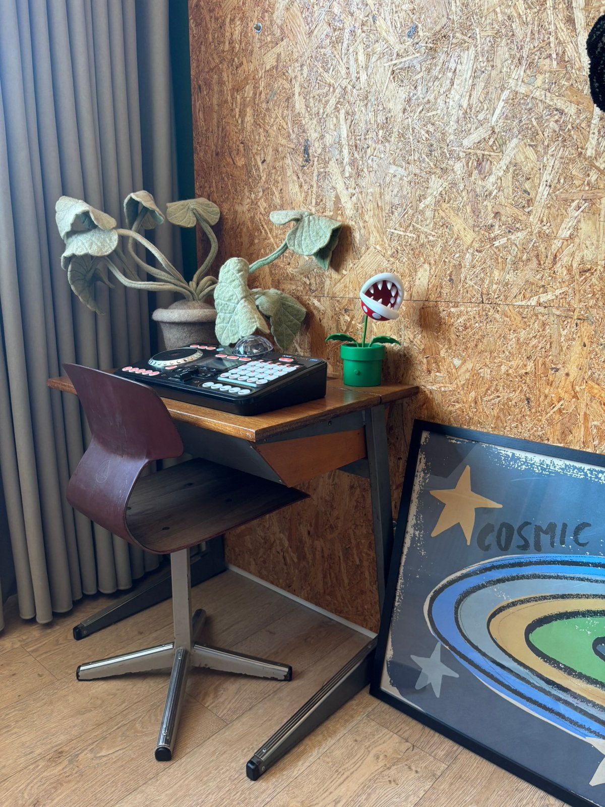 Vintage kinderbureau met stoel, Kinderen en Baby's, Ophalen, Zo goed als nieuw