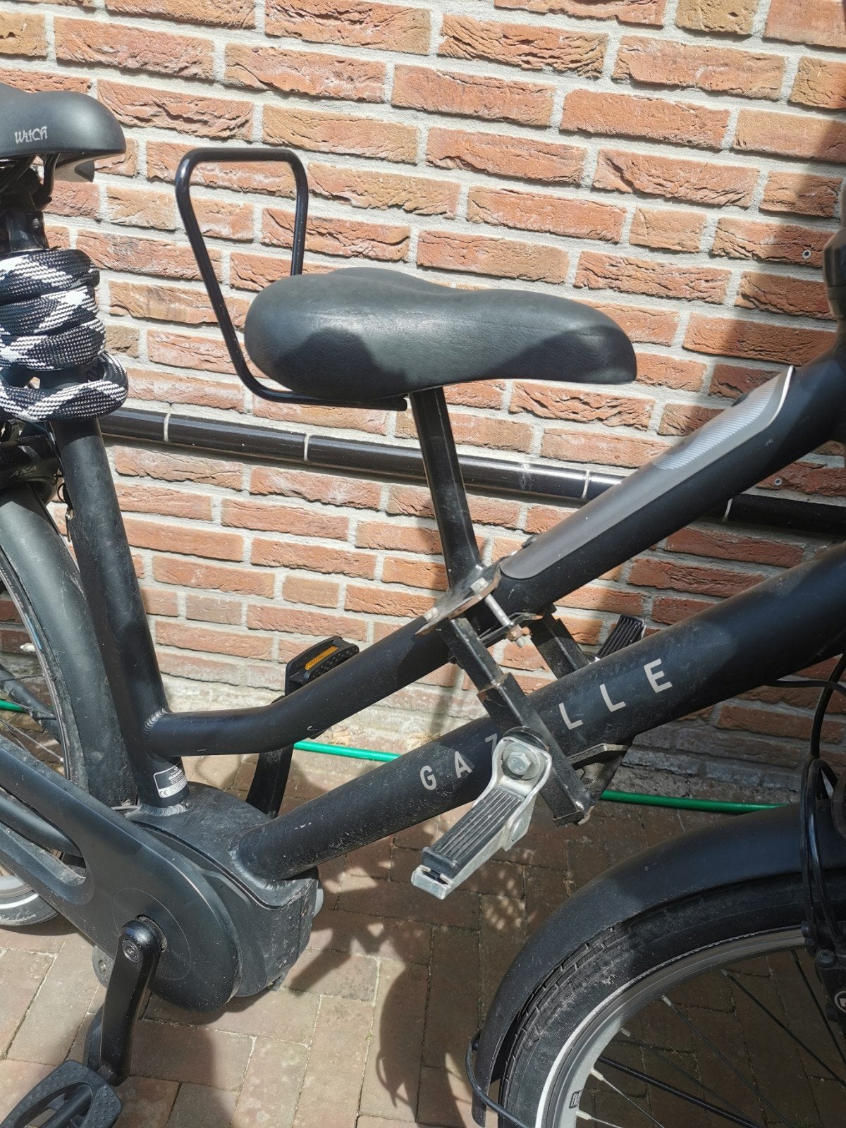 Zadel op Stang Buiszadel voor een Damesfiets met aluminium d, Ophalen of Verzenden, Zo goed als nieuw, Voetsteuntjes