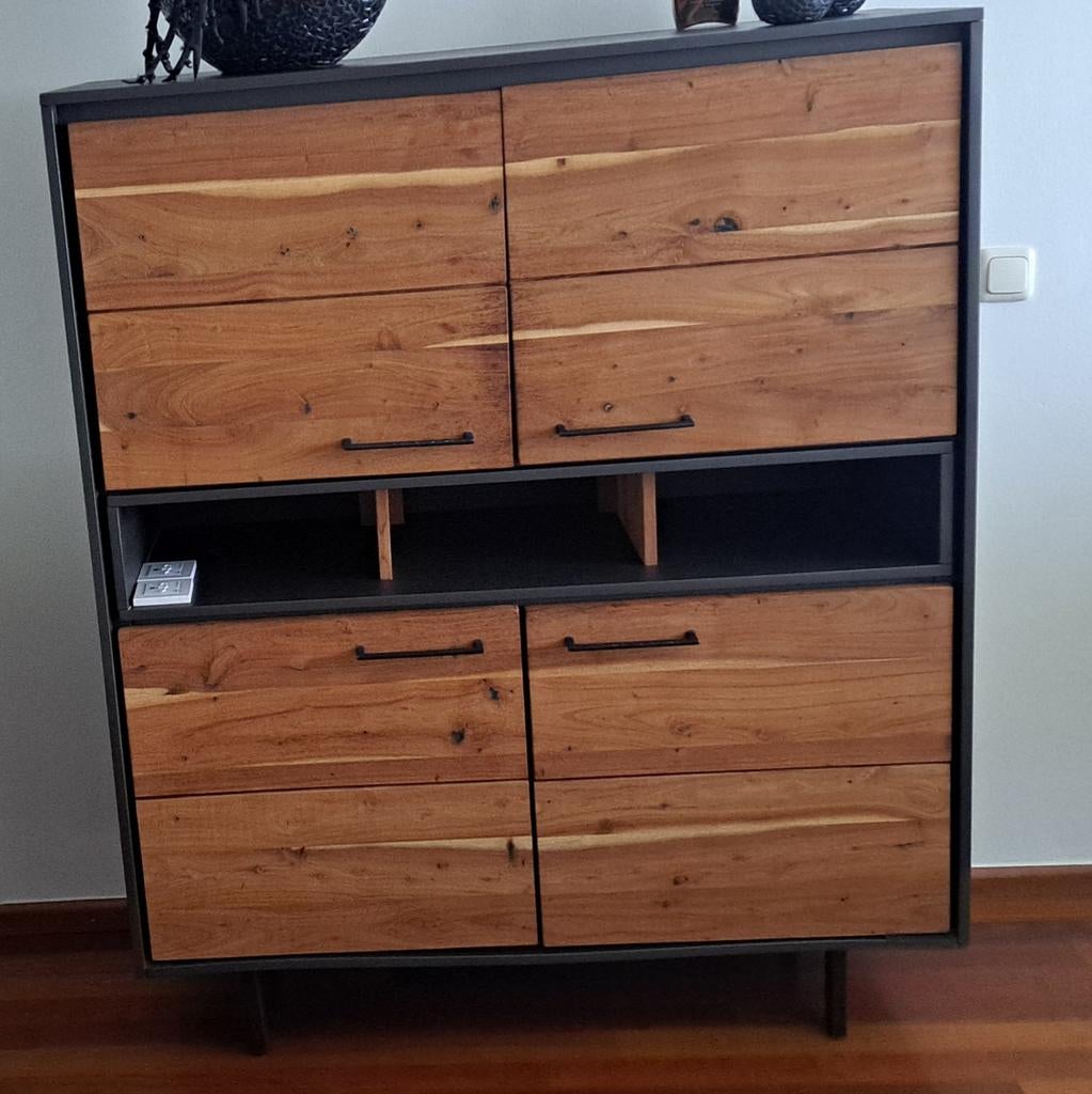 Te koop dressoirkast en tv meubel van merk xooon, Huis en Inrichting, Kasten | Dressoirs, Ophalen of Verzenden, 25 tot 50 cm, 150 tot 200 cm