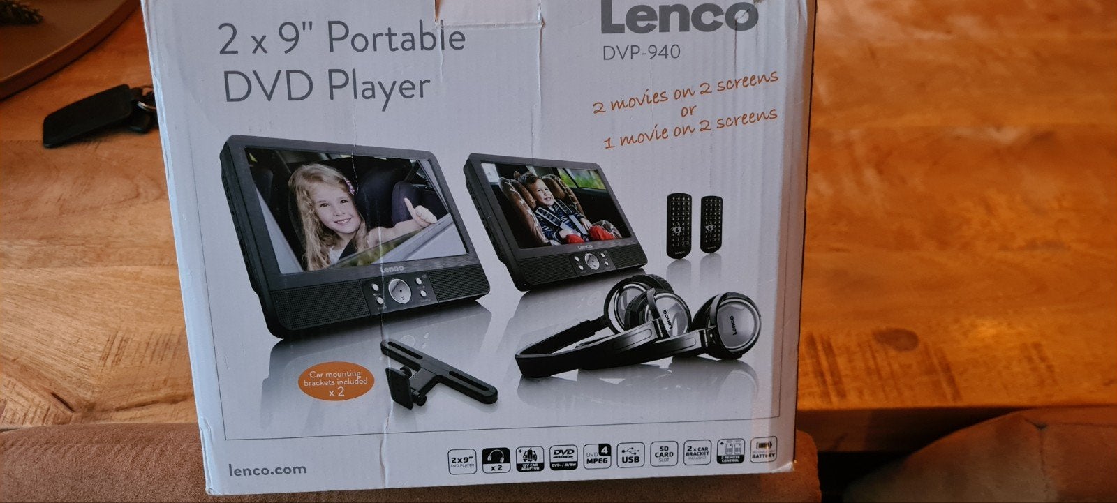 Lenco DVP-940 Draagbare DVD-speler 2x9" . Prijs 75 euro, Gebruikt, Draagbaar, Ophalen of Verzenden, Overige merken