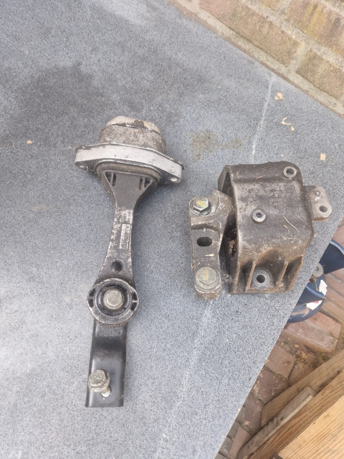 Motorsteunen Audi TT 8N - Set van 2, Auto-onderdelen, Ophalen of Verzenden, Gebruikt, Audi